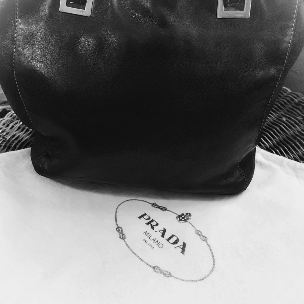Prada leather bucket bag small - Picture 2 of 8
